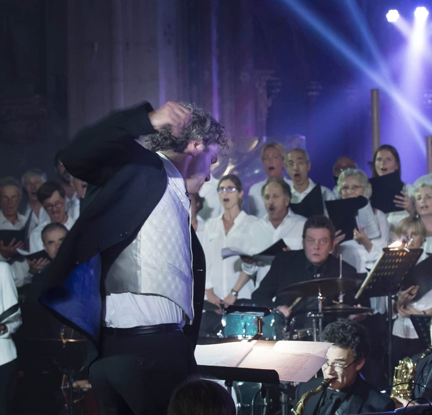 conférencier chef d'orchestre